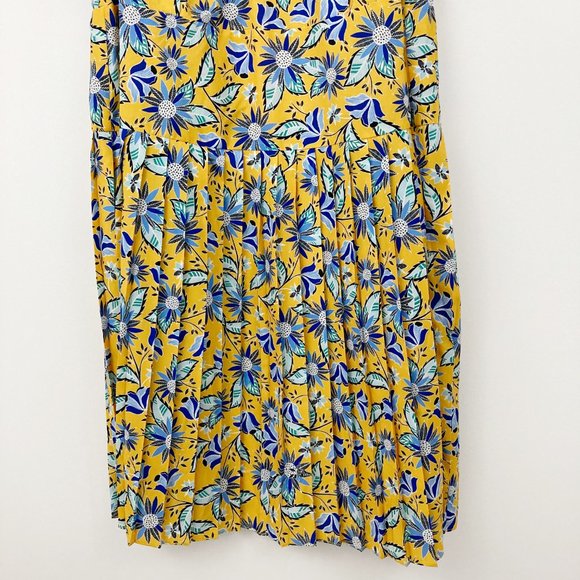 NWT Eloquii Floral Short Sleeve Dress Size 20 Yellow Pleated Black White Trim - Picture 4 of 9